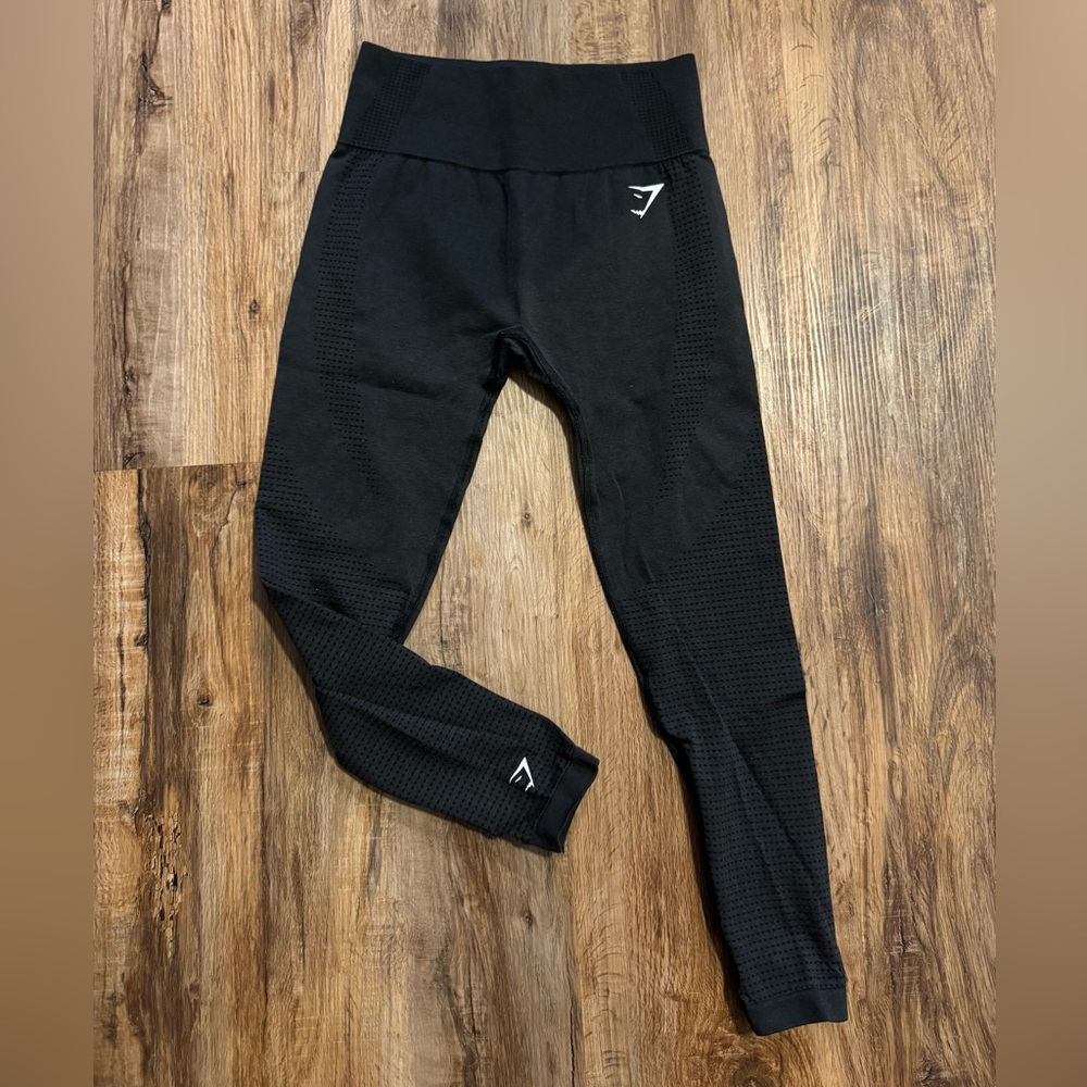Black Gym Shark Leggings/ Size S